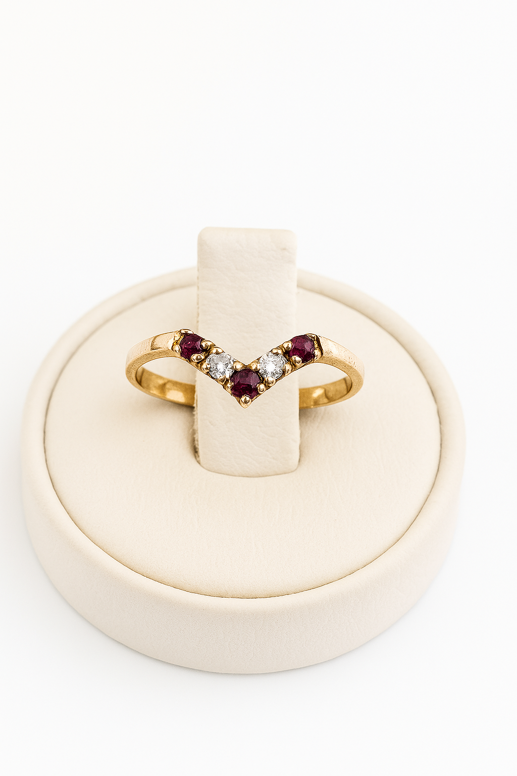 Anillo con Rubíes y Circones