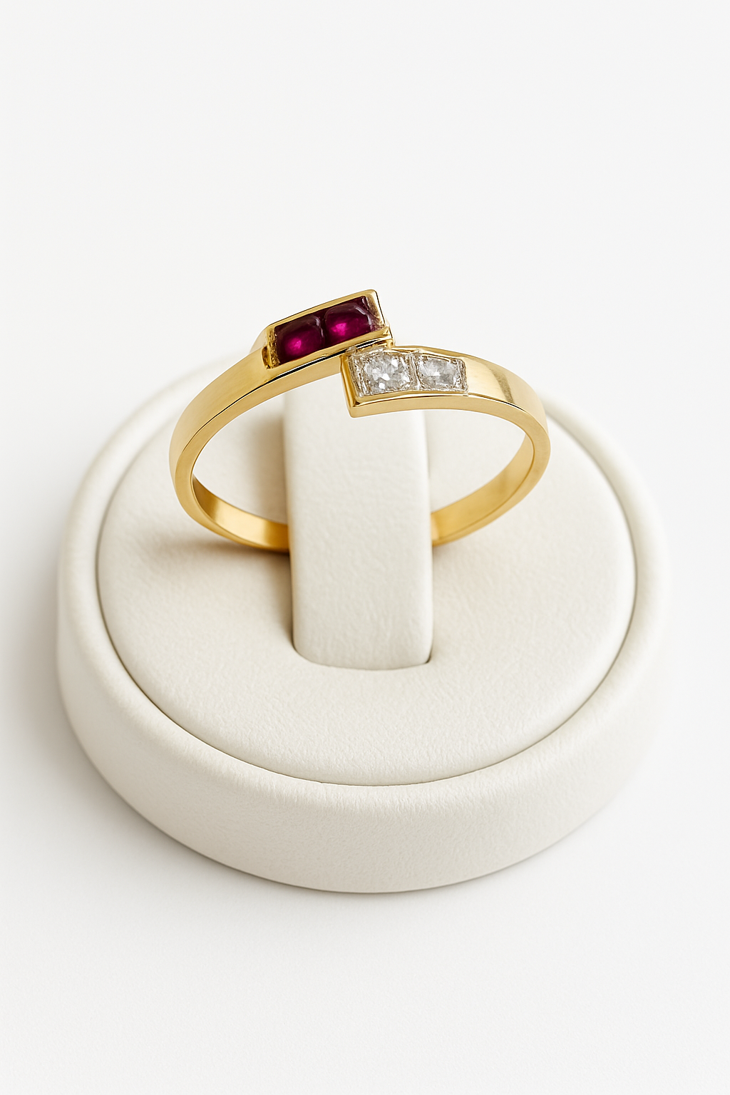 Anillo con Rubíes y Circones