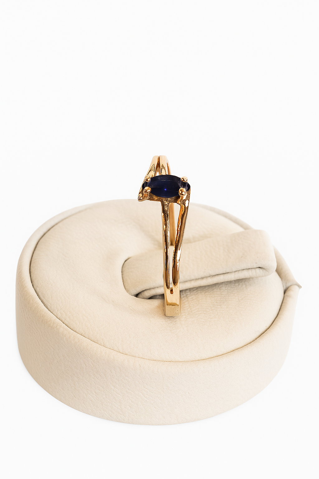 Anillo con Zafiro Azul
