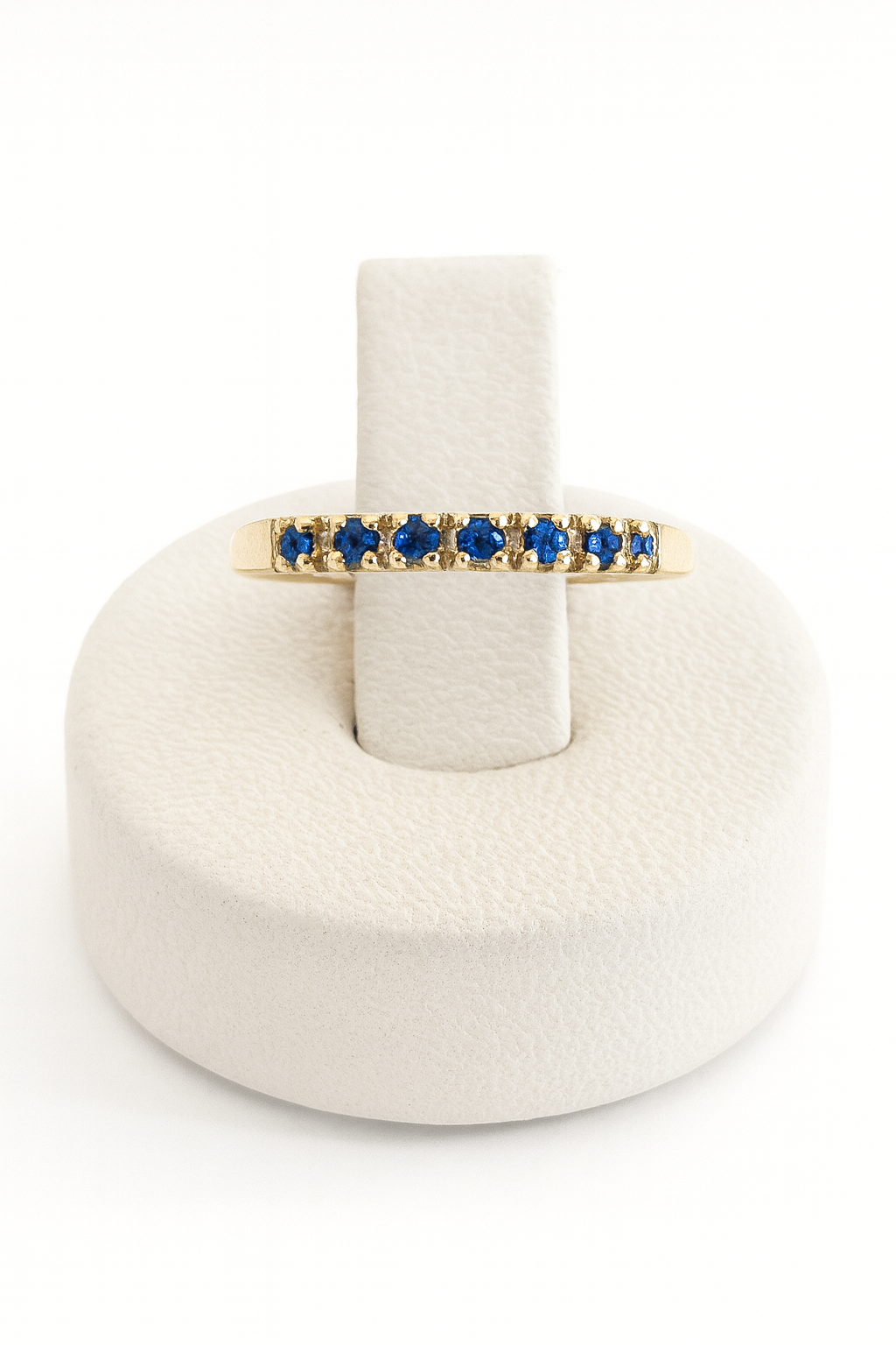 Anillo con Zafiros azules