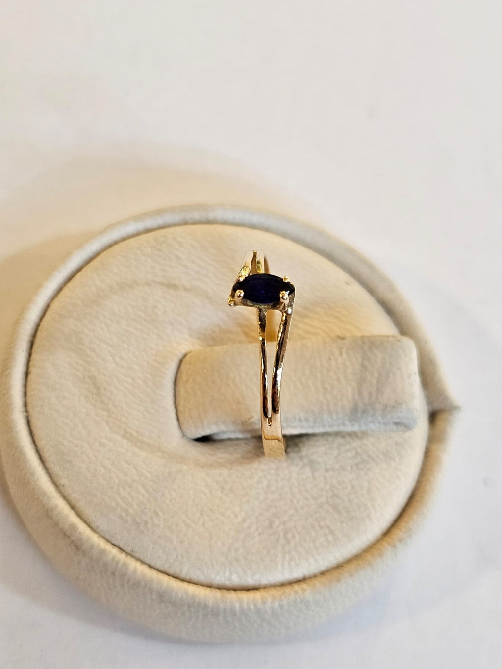 Anillo con Zafiro Azul