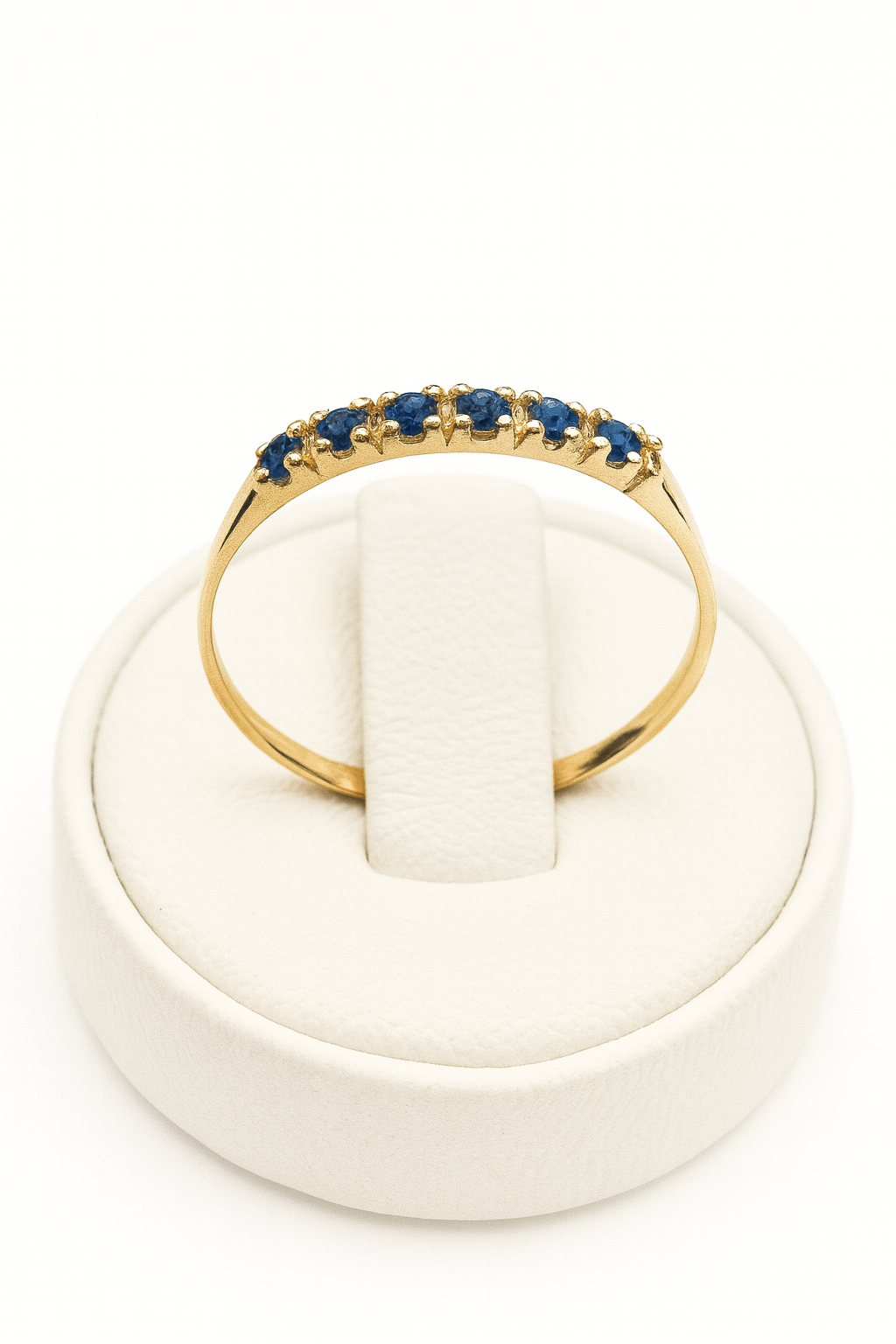Anillo con Zafiros azules