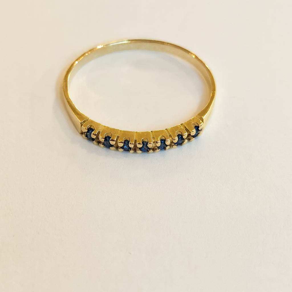 Anillo con Zafiros azules