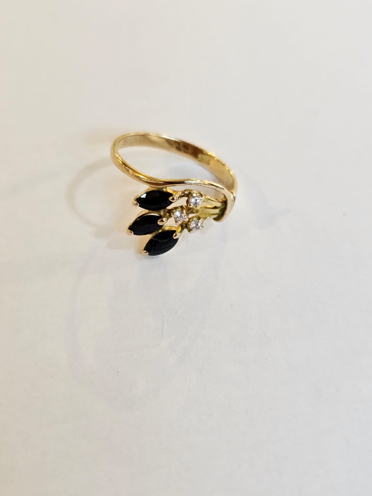 Anillo con Zafiros y Circones